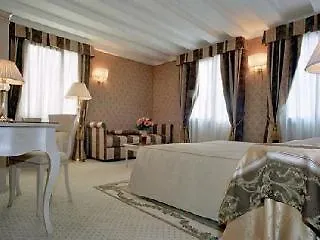 Acca Hotel Venice 3*,